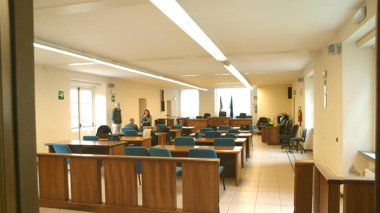 Lucca, medico indagato per altri sei casi di falso e circonvenzione d’incapace