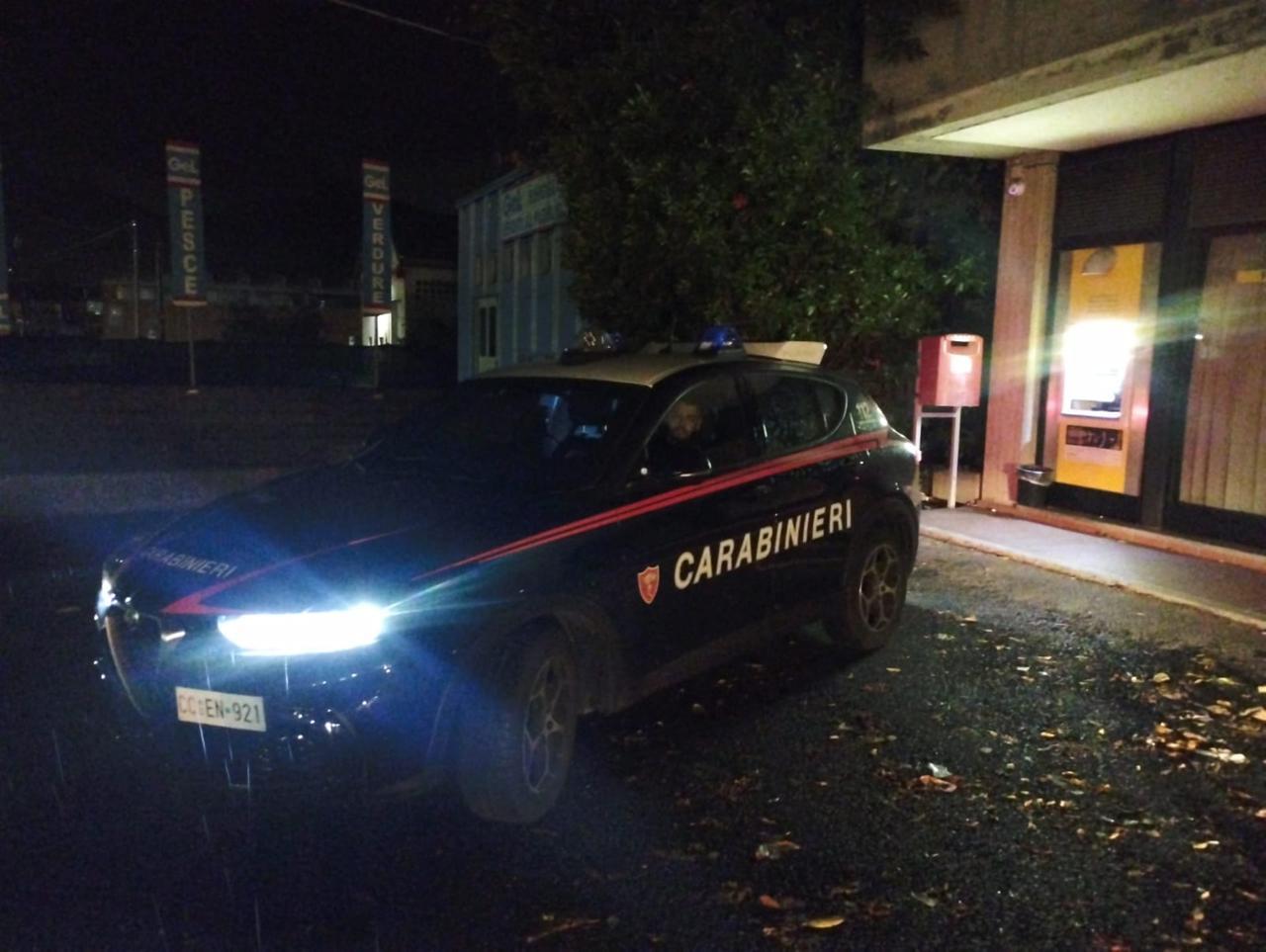 Capannori, sventato nella notte assalto al bancomat