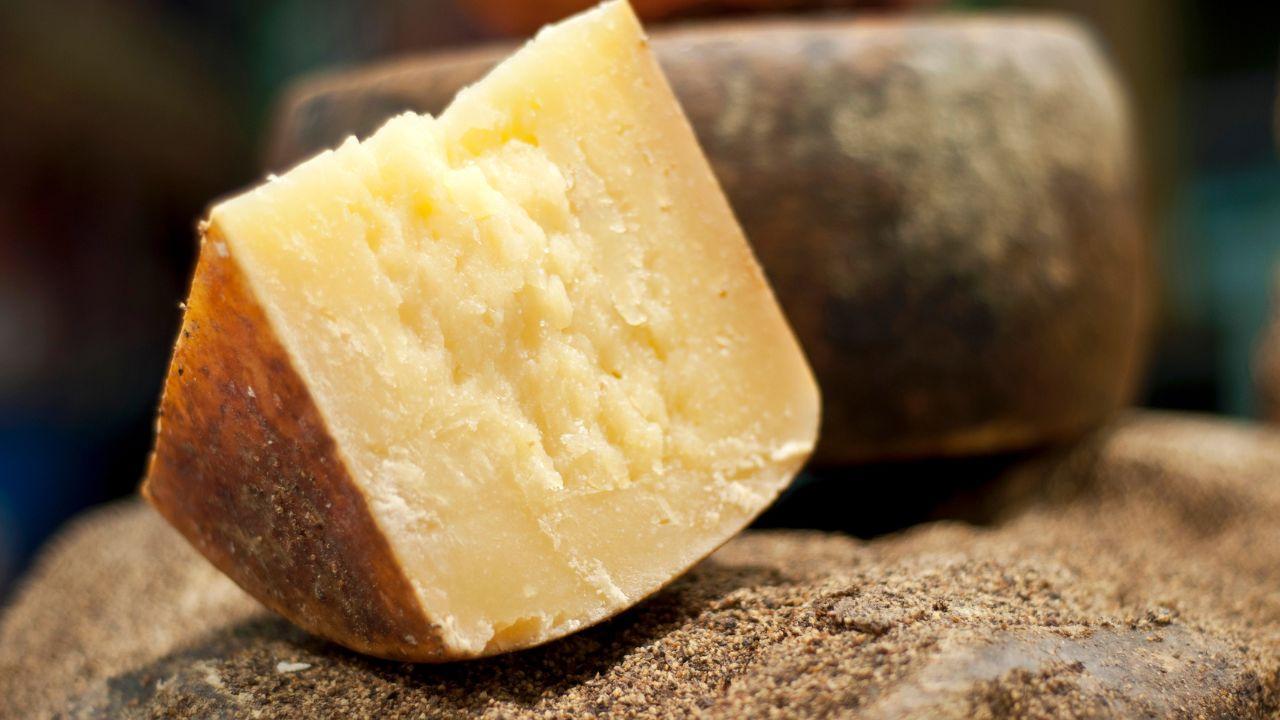 Pecorino ritirato dal mercato (Foto di repertorio)