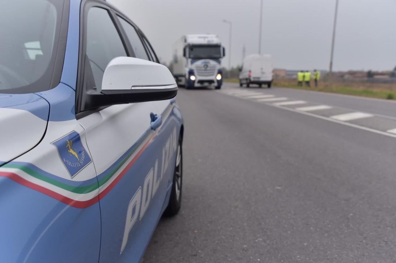 Assalto a portavalori con spari ed esplosioni: malviventi in fuga