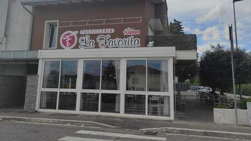La pasticceria "La Favorita" a Grosseto presa di mira dai ladri