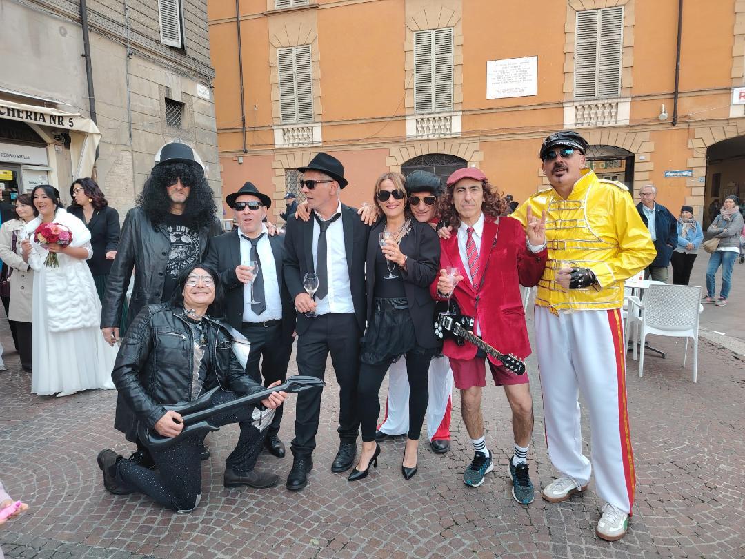 Le nozze di Max dei Nomadi e Consuelo Simoncelli