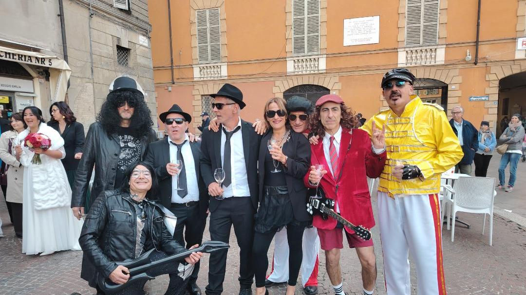 Le nozze di Max dei Nomadi e Consuelo Simoncelli