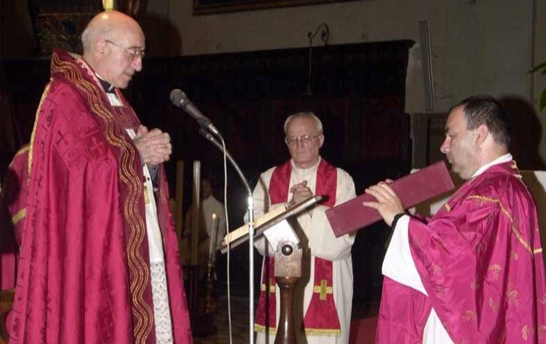 
	L'ingresso di Don Paolo Malavasi a San Pietro nel 2004, con il vescovo Cocchi e don Gregorio

