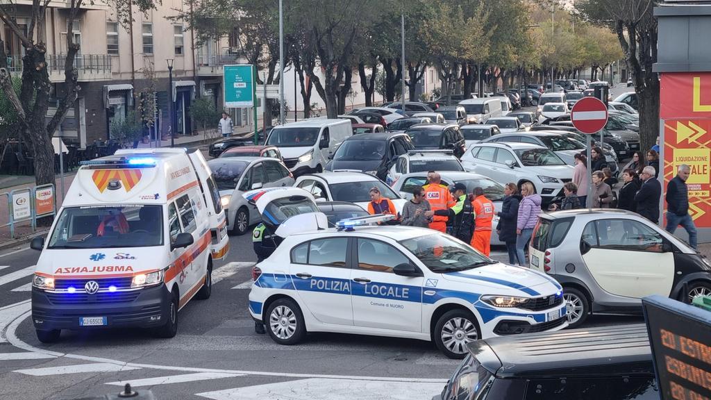 Nuoro, pedone travolto sulle strisce pedonali: automobilista positivo all’alcol test