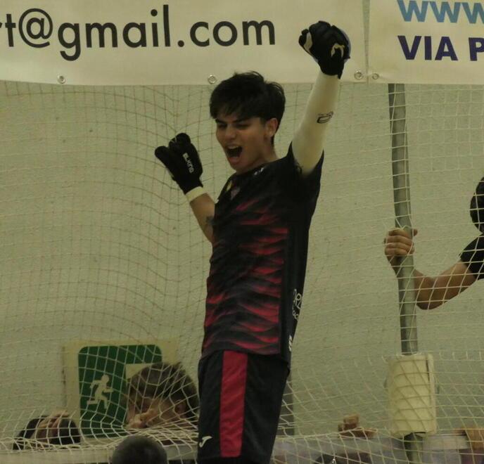 Hockey, Lopez rovina la festa al Cgc Viareggio