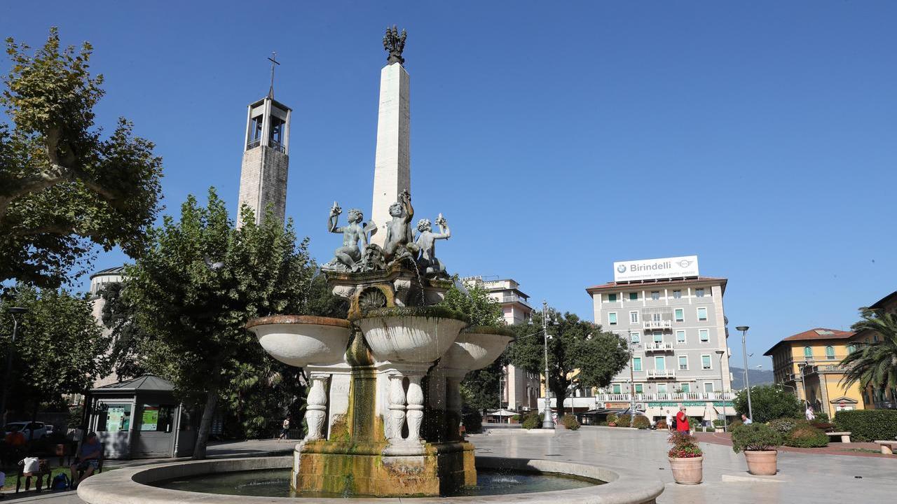 La fontana Guidotti in piazza del Popolo (foto Nucci)