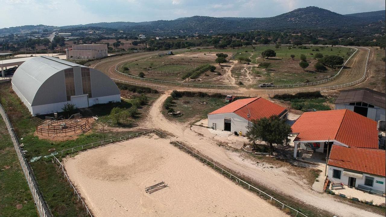 Il galoppatoio comunale di Pratosardo (foto di Massimo Locci)