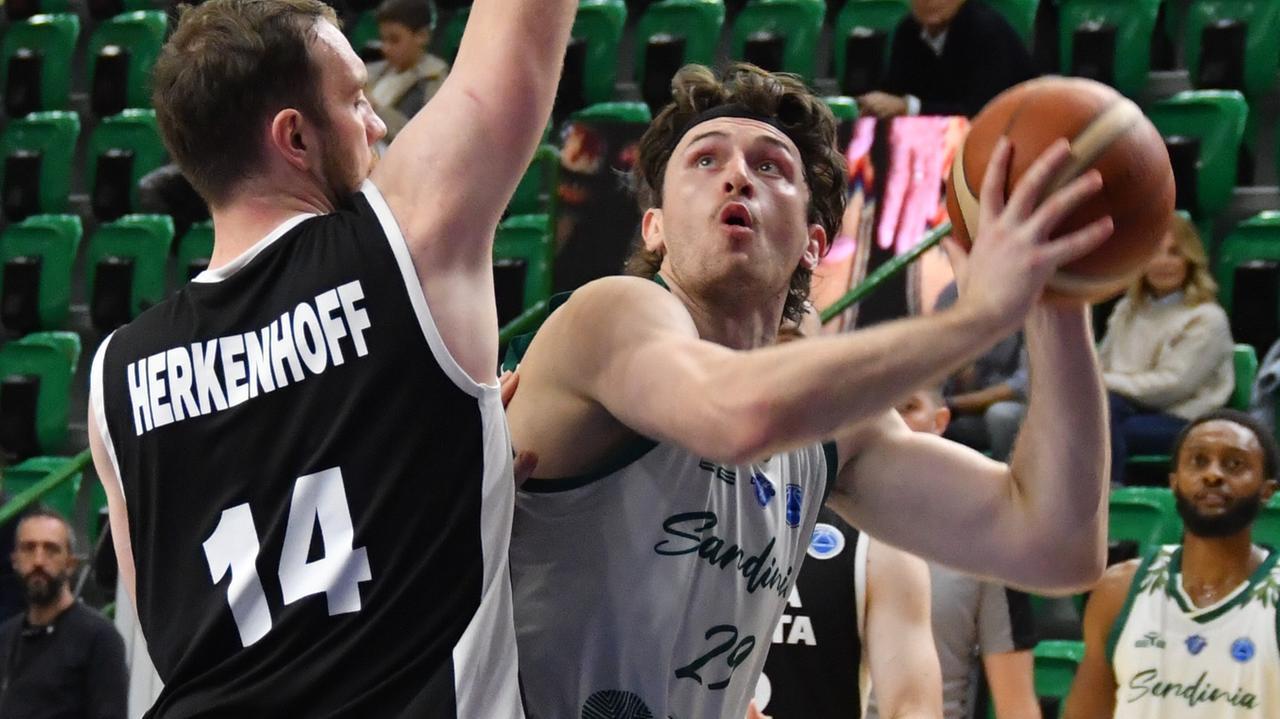 Dinamo transformer, grande secondo tempo e Vechta ko