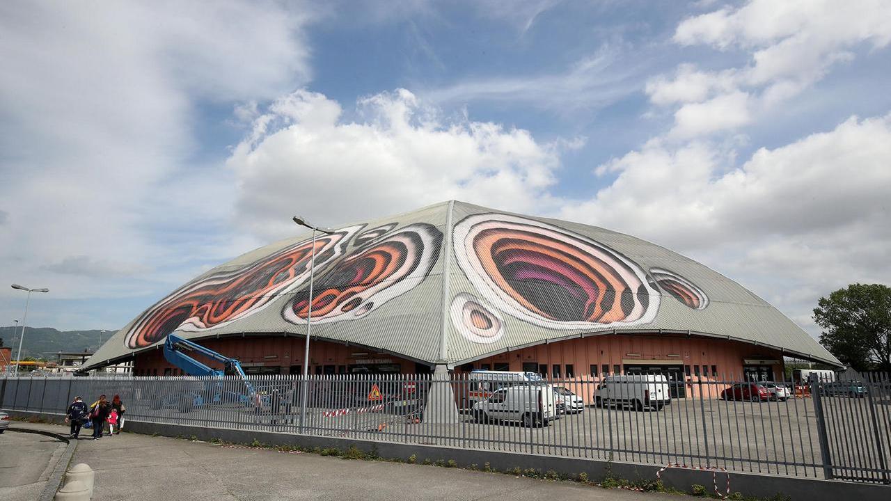 I "buchi" di 1010 realizzati nel 2017 sulla copertura (foto Nucci)