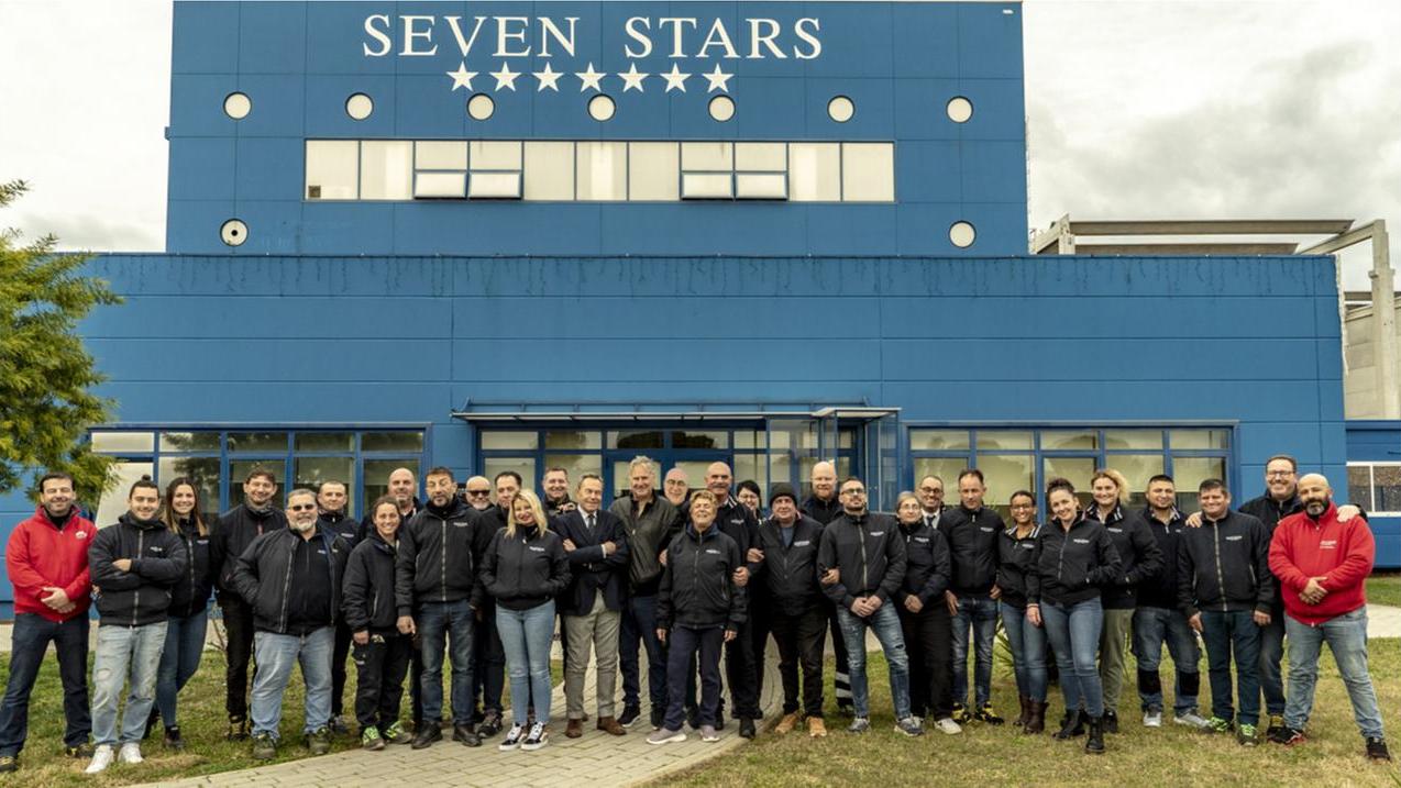 Un servizio a sette stelle per gli armatori