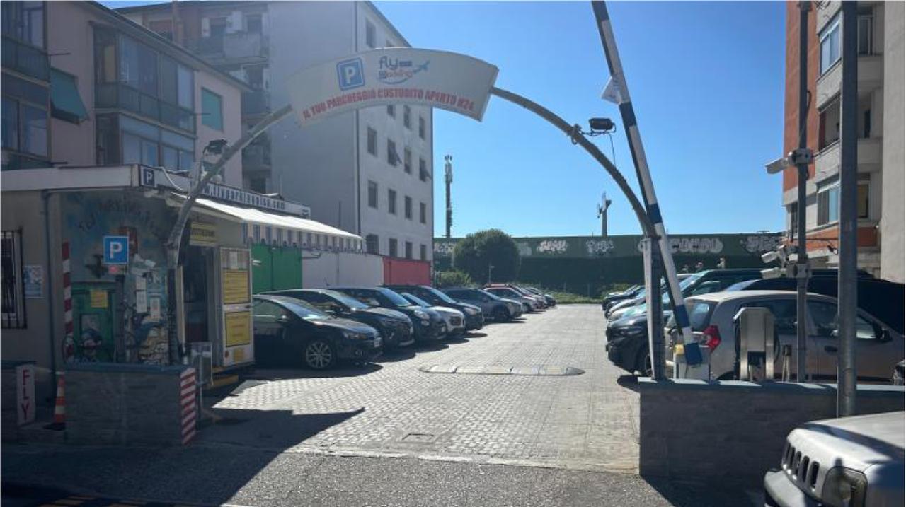 Comodi e sicuri, a due passi dal terminal