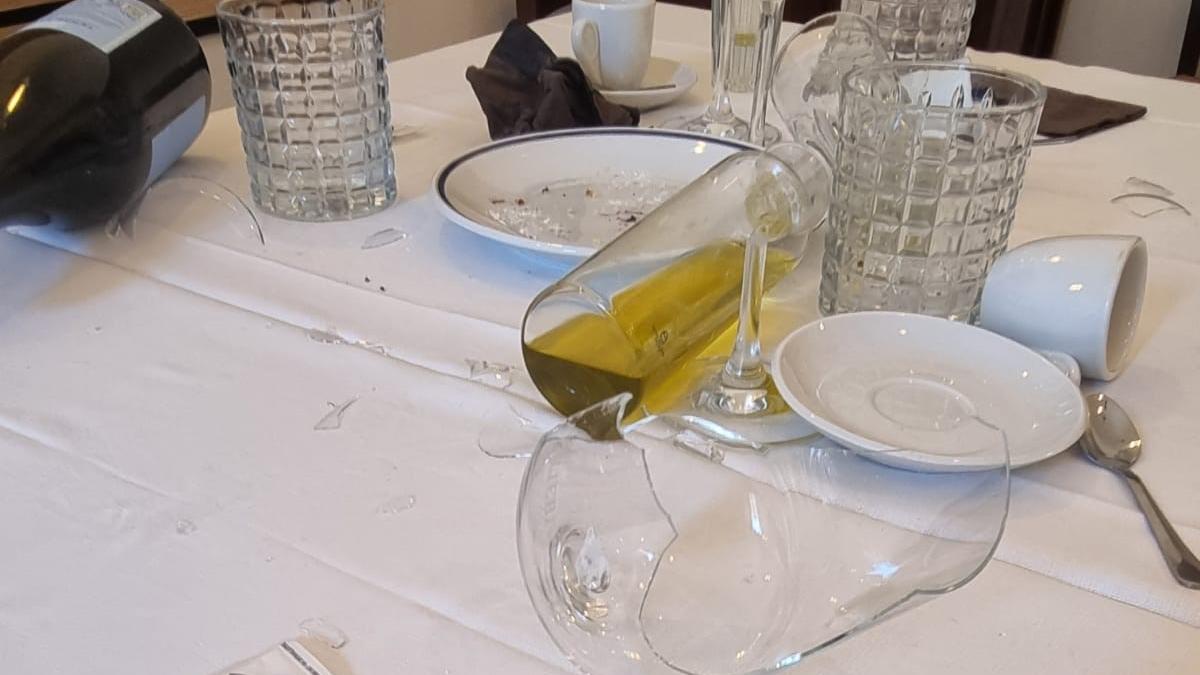 I vetri dei bicchieri spaccati