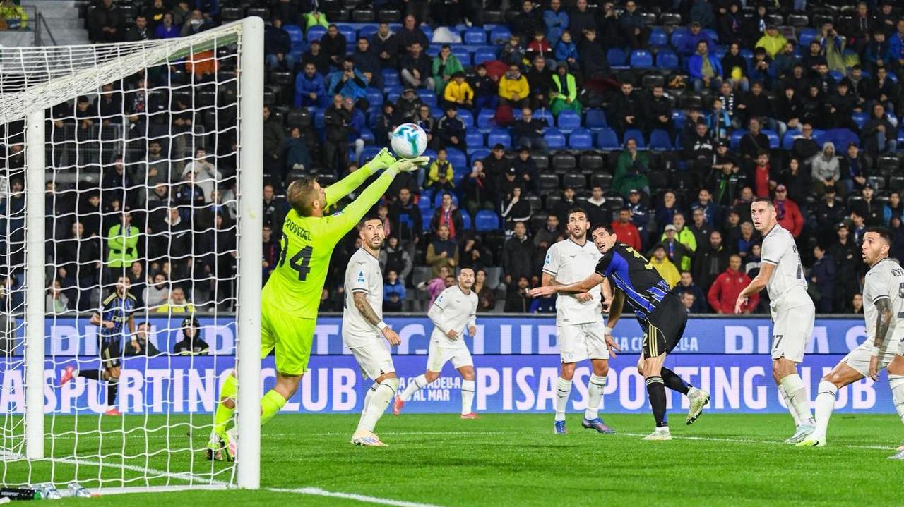 La parata di Provedel su Moreo (foto Stick)