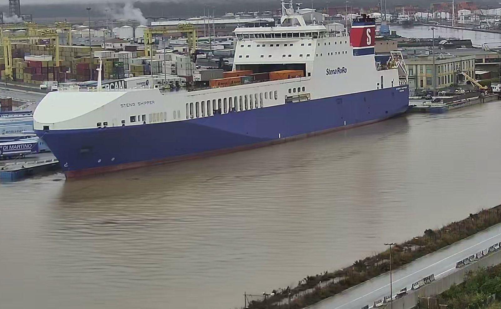 La "Stena Shipper", la nave cargo ro-ro dove avevano viaggiato i due migranti per raggiungere l'Italia