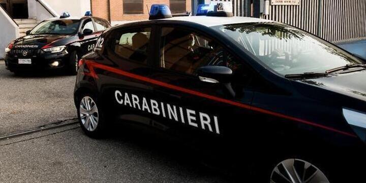 I truffatori al telefono: «Nonna, mi hanno rubato l’auto». Lei sventa il raggiro: «Non hai la patente»
