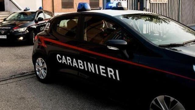 I truffatori al telefono: «Nonna, mi hanno rubato l’auto». Lei sventa il raggiro: «Non hai la patente»