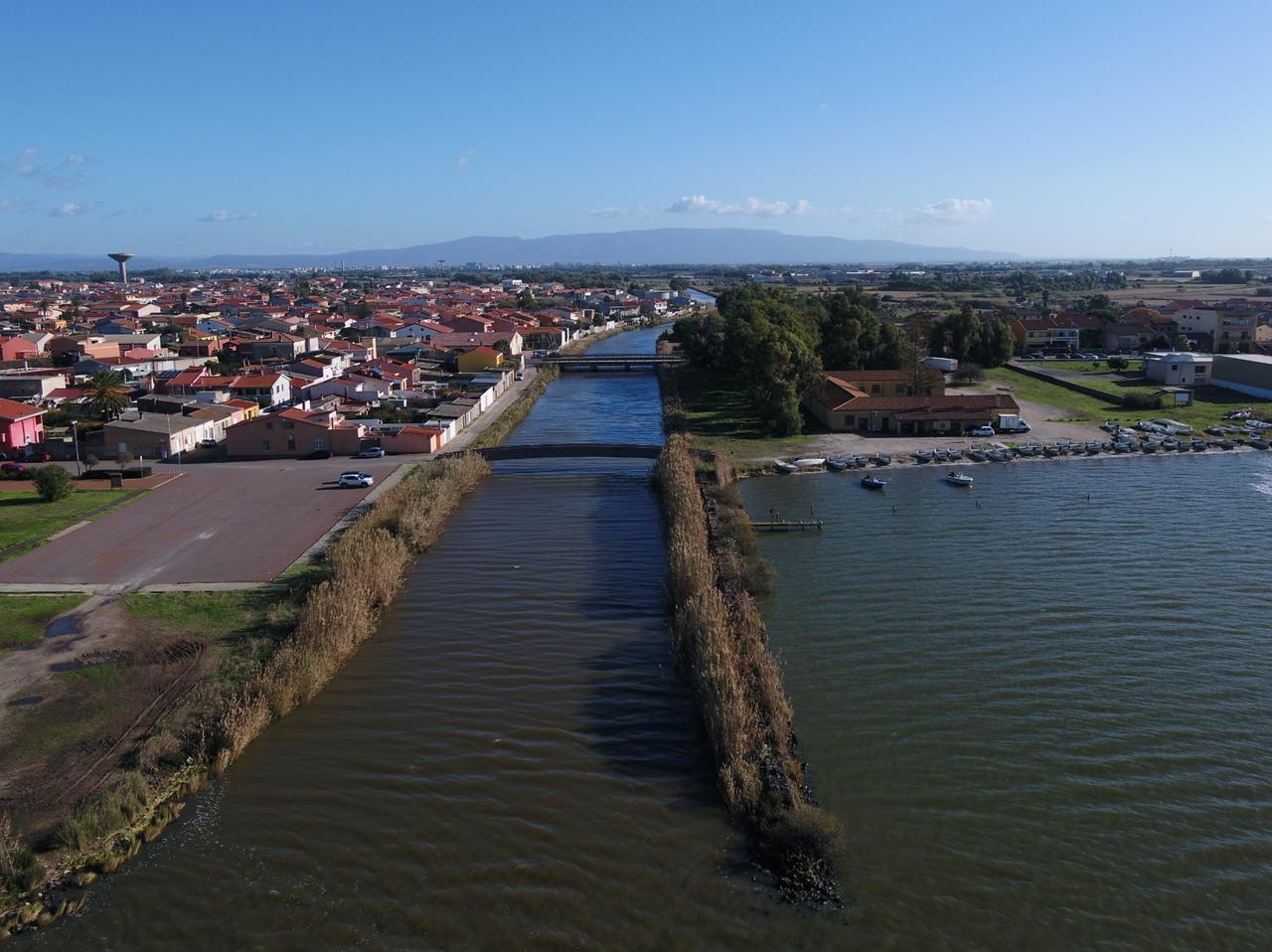 Tragedia sfiorata: donna cade nel fiume di notte, difficilissimo soccorso