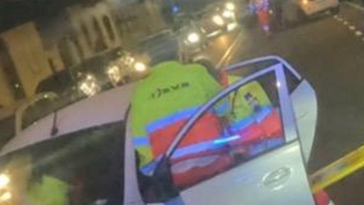 Il soccorso della Svs sul viale Italia