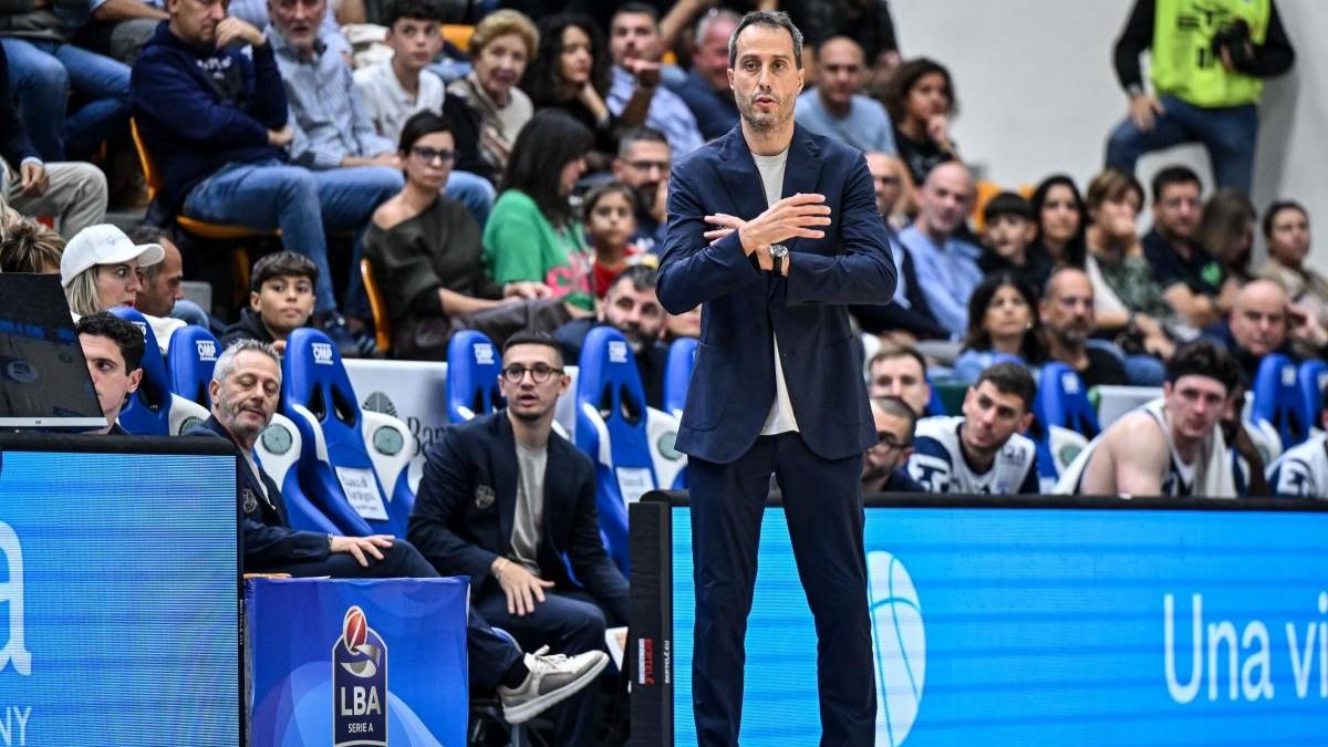 Dinamo, quinta sconfitta consecutiva. Coach Bulleri: «Chiediamo scusa ai tifosi»