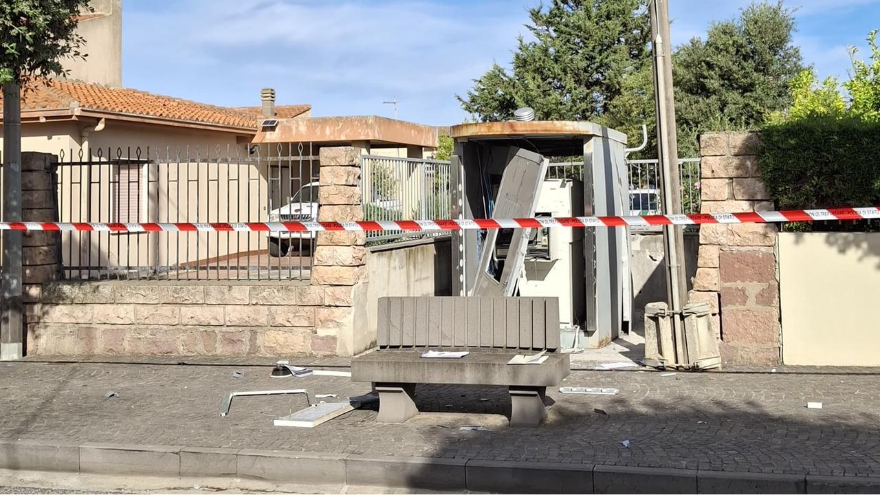 Assalto al bancomat con l’esplosivo, malviventi in fuga – Ecco cosa sappiamo