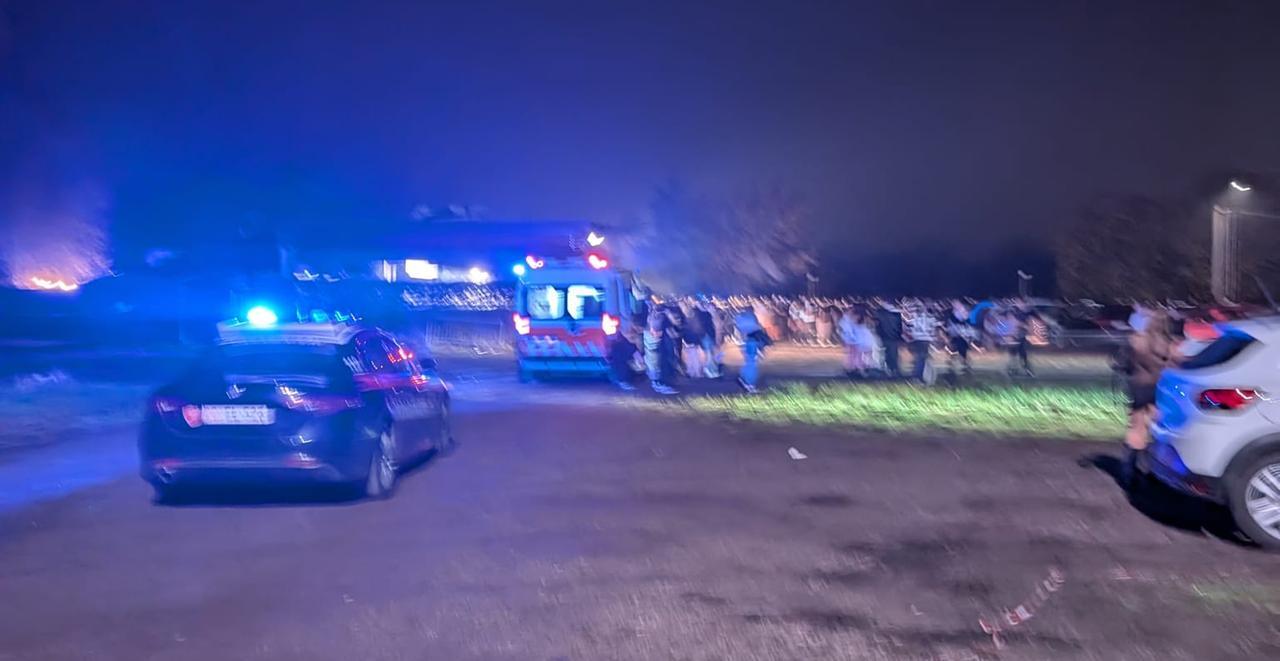 
	Carabinieri e ambulanza nel parcheggio de "La Crepa"


