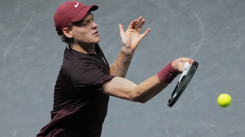 Sinner batte Aliassime e torna numero 1 del mondo