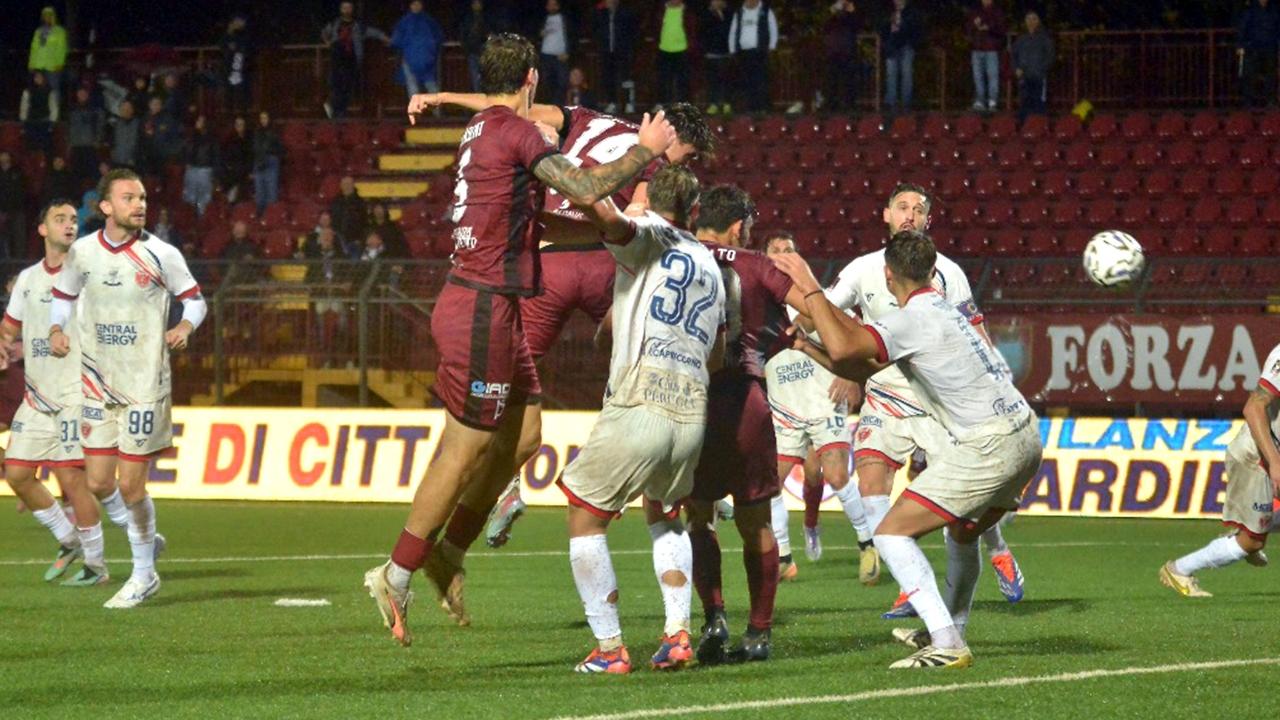 Pontedera-Perugia finisce 2-2 (Foto Stick)