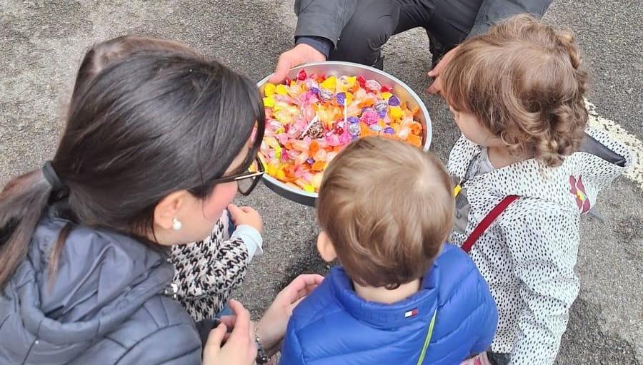 
	I bimbi della scuola dell'infanzia Sant'Onofrio e del nido Le Coccole impegnati in Su mortu mortu

