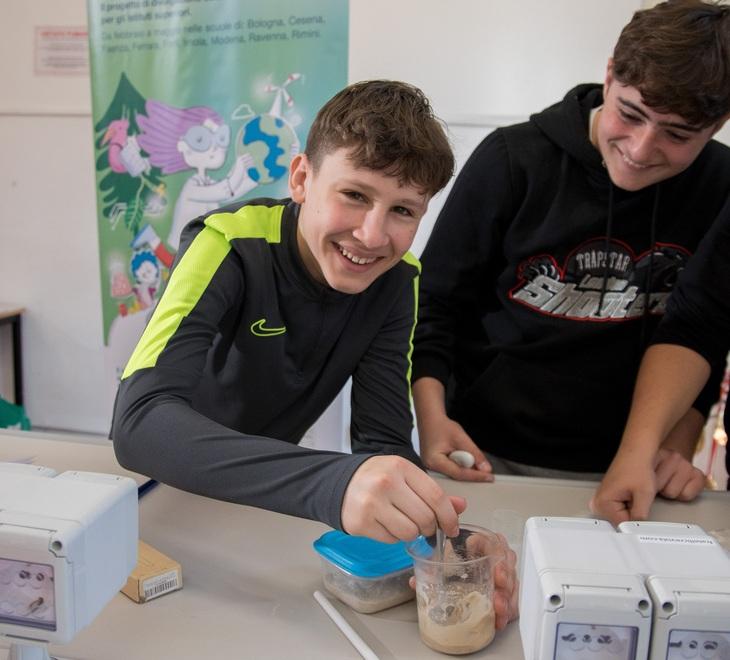 Ferrara, Hera torna nelle scuole con “Un pozzo di scienza”