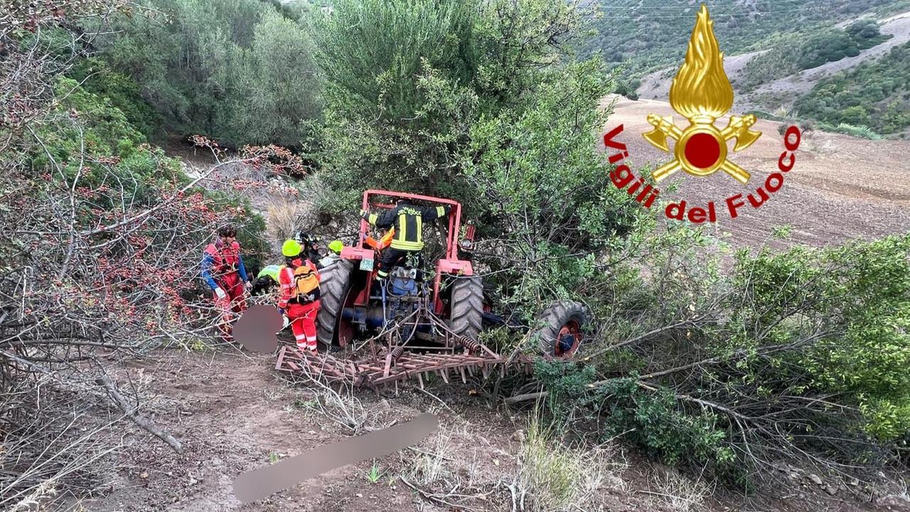 Tragedia nel Sassarese, si ribalta il trattore: allevatore muore schiacciato