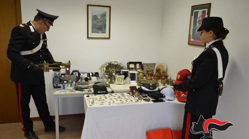 Trovati oro e preziosi rubati, 44enne denunciato per ricettazione a Copparo