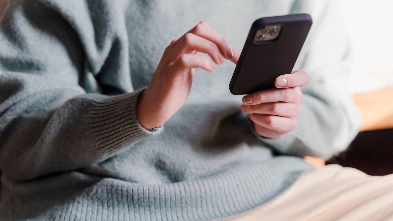 Truffe telefoniche, falsi sms da presunti uffici Cup. L’Asl: «Non contattate quel numero di telefono»