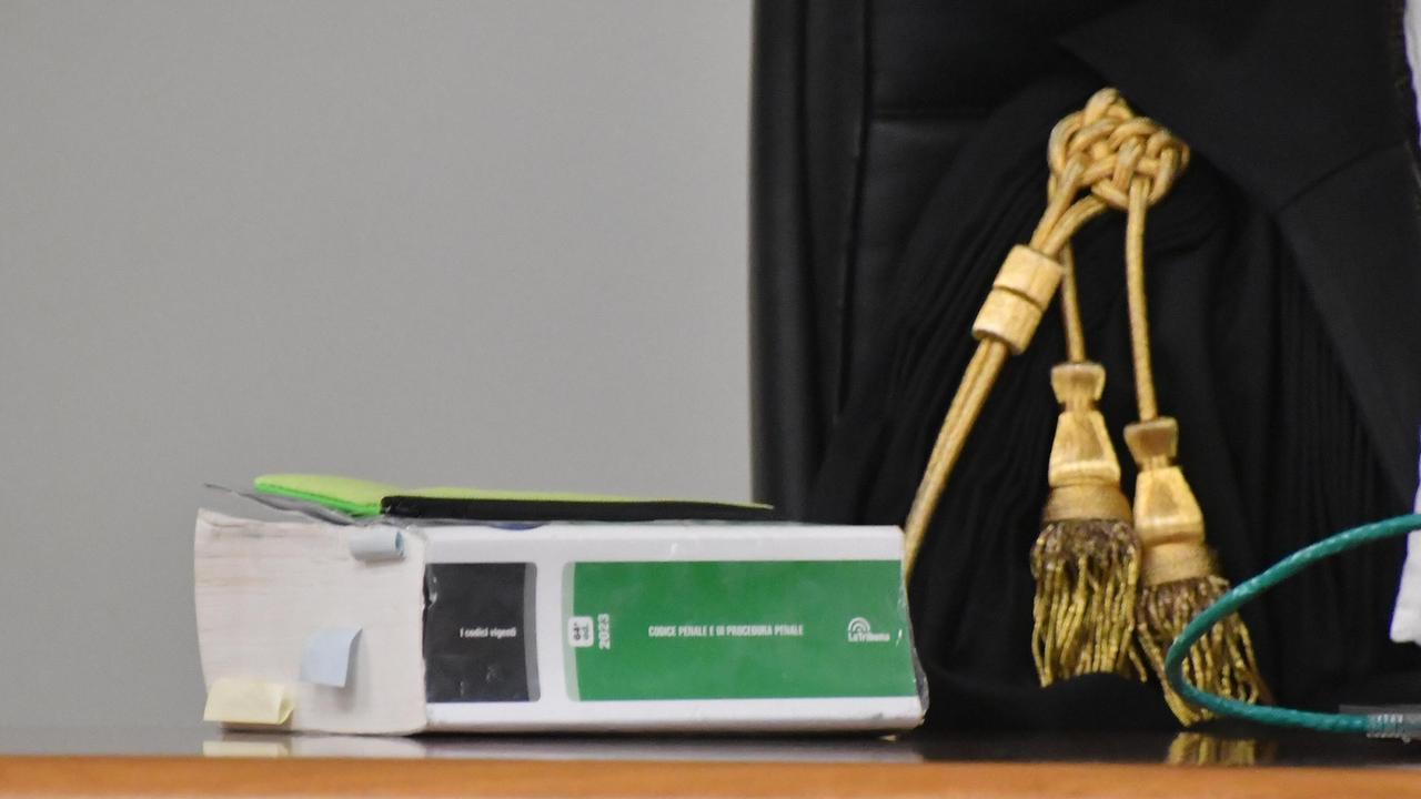 Minacce al padre 90enne, la figlia davanti al giudice