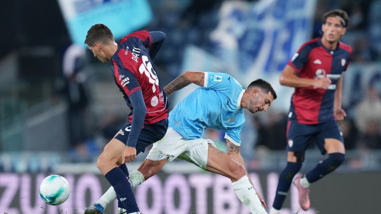 Cagliari battuto 2-0 all’Olimpico: troppi errori in fase difensiva e l’attacco resta all’asciutto