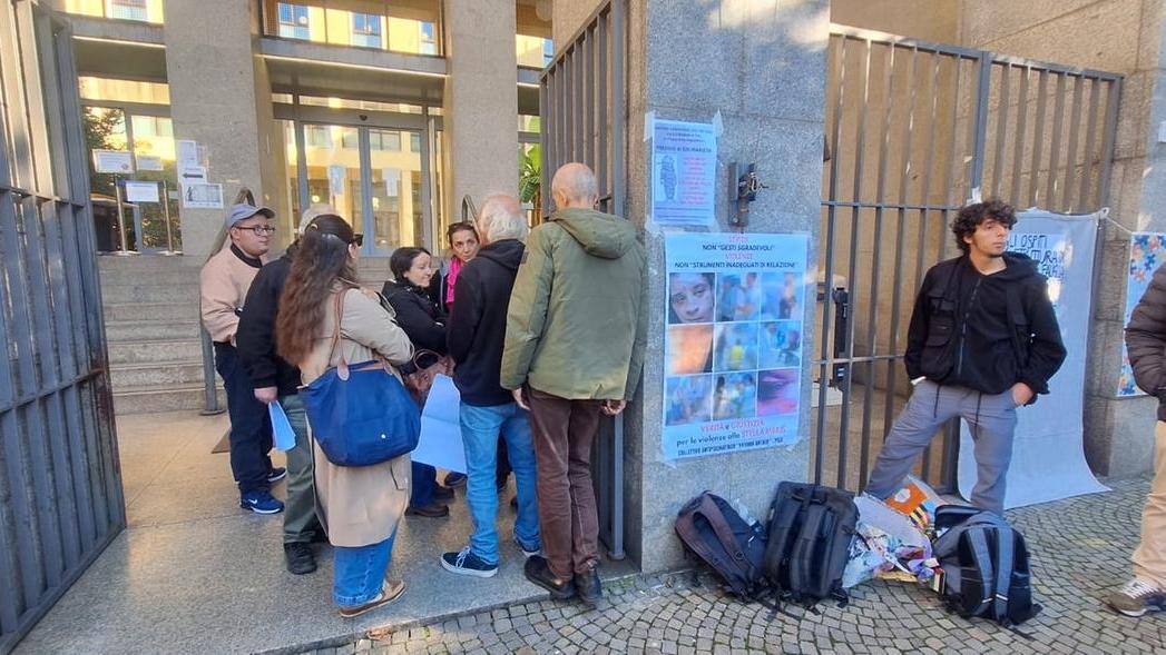 Maltrattamenti alla Stella Maris: 10 condanne e 5 assoluzioni – I nomi. I genitori: «Sentenza che porta altro dolore»