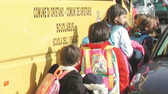 Dal Comune stop allo scuolabus, l’appello dei genitori: «Servizio necessario, così si penalizzano gli studenti»
