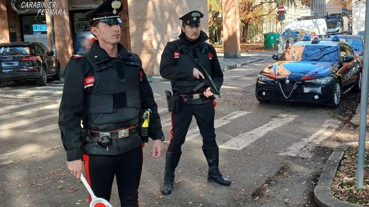 Sorpreso con trenta grammi di hashish, arrestato dai carabinieri a Ferrara