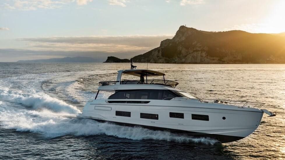 Il modello Fly 82 di Azimut dotato di IA