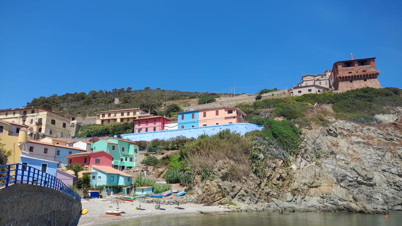 Una veduta della spiaggia dell'isola di Gorgona (foto d'archivio)