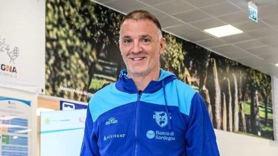 La Dinamo contro Cantù a caccia della prima vittoria