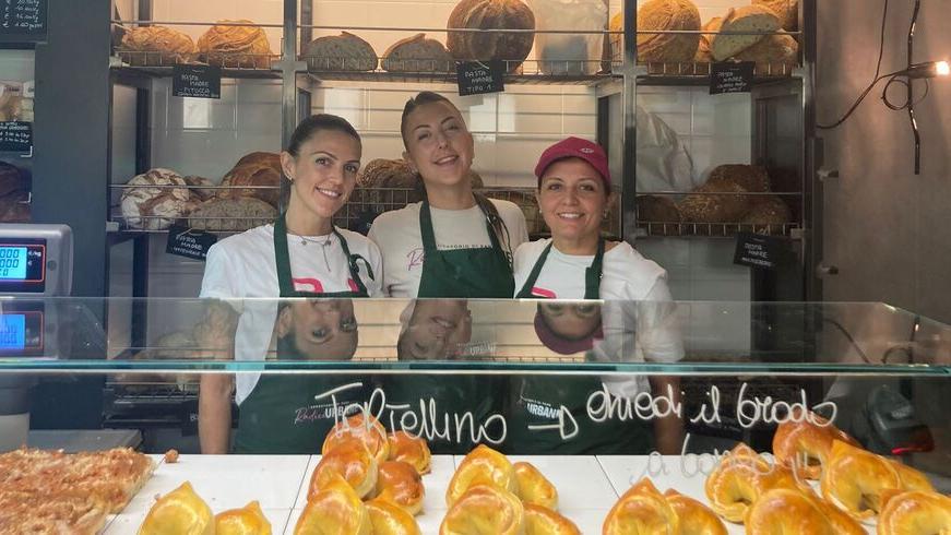 Lo staff della nuova attività