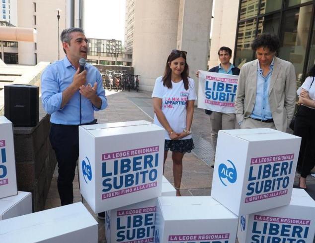
	Una manifestazione a favore dell&rsquo;autodeterminazione al fine vita

