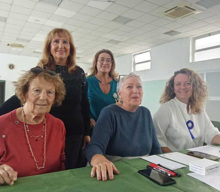 Livorno e il mercatino di Natale alla Rosa con l’associazione del quartiere<br type="_moz" />
