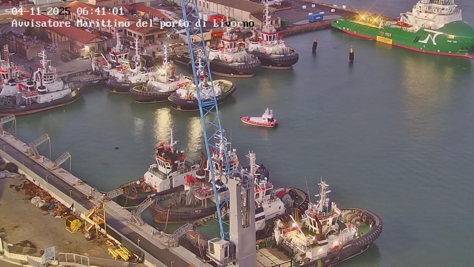 Il momento del ritrovamento del primo cadavere in porto