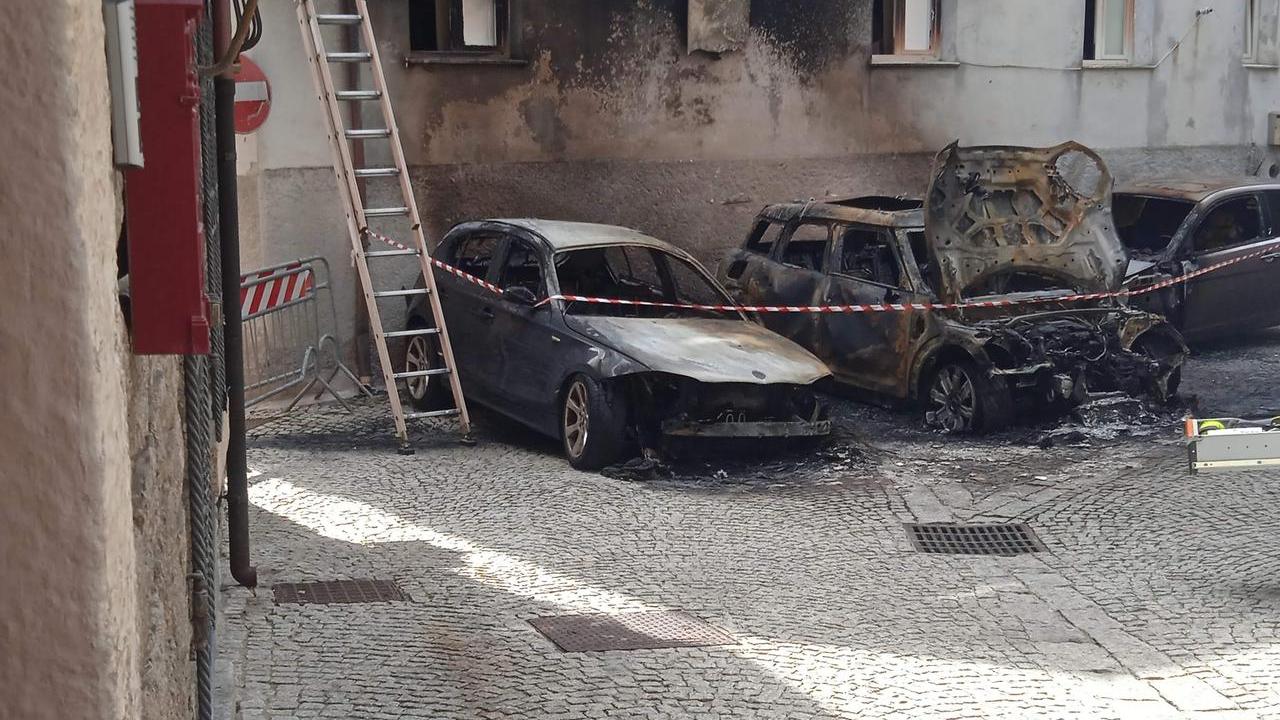 Tempio attentato incendiario in via Nigra