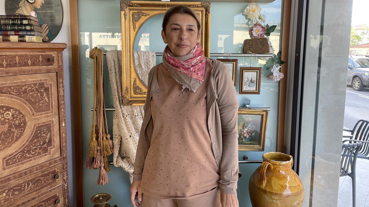 
	Cinzia Fodde nel suo "Shop Room Usato" a Olbia&nbsp;

