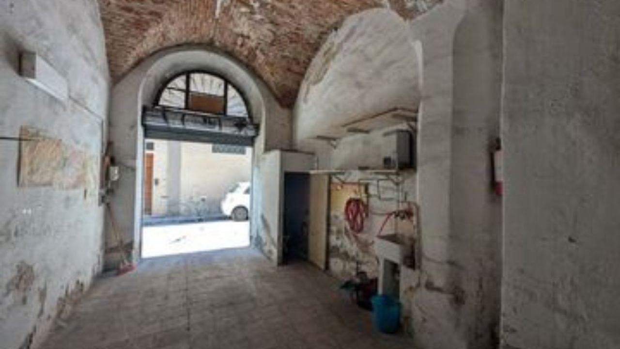 Un box auto nel centro storico di Firenze in vendita su casa.it