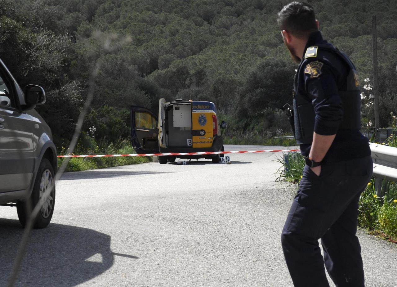 Assalti ai portavalori, si consegna alla polizia il settimo indagato