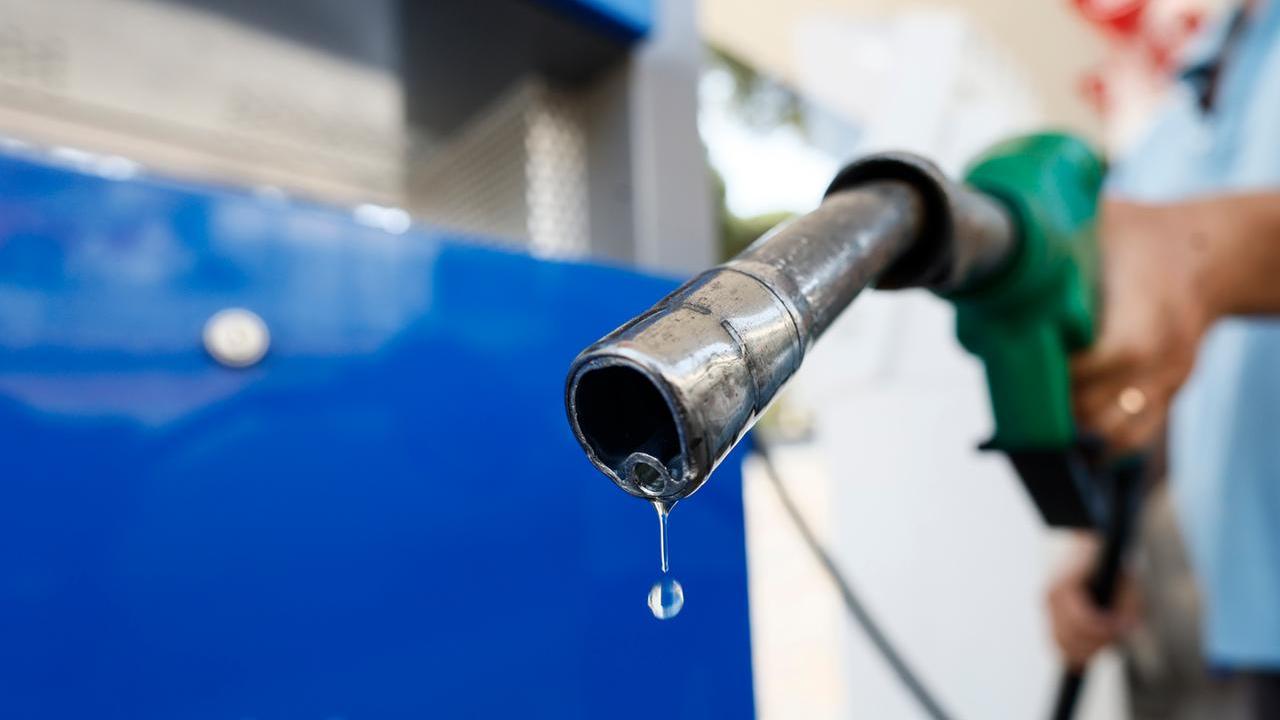 Carburanti choc, il prezzo sale ancora: ecco i dettagli